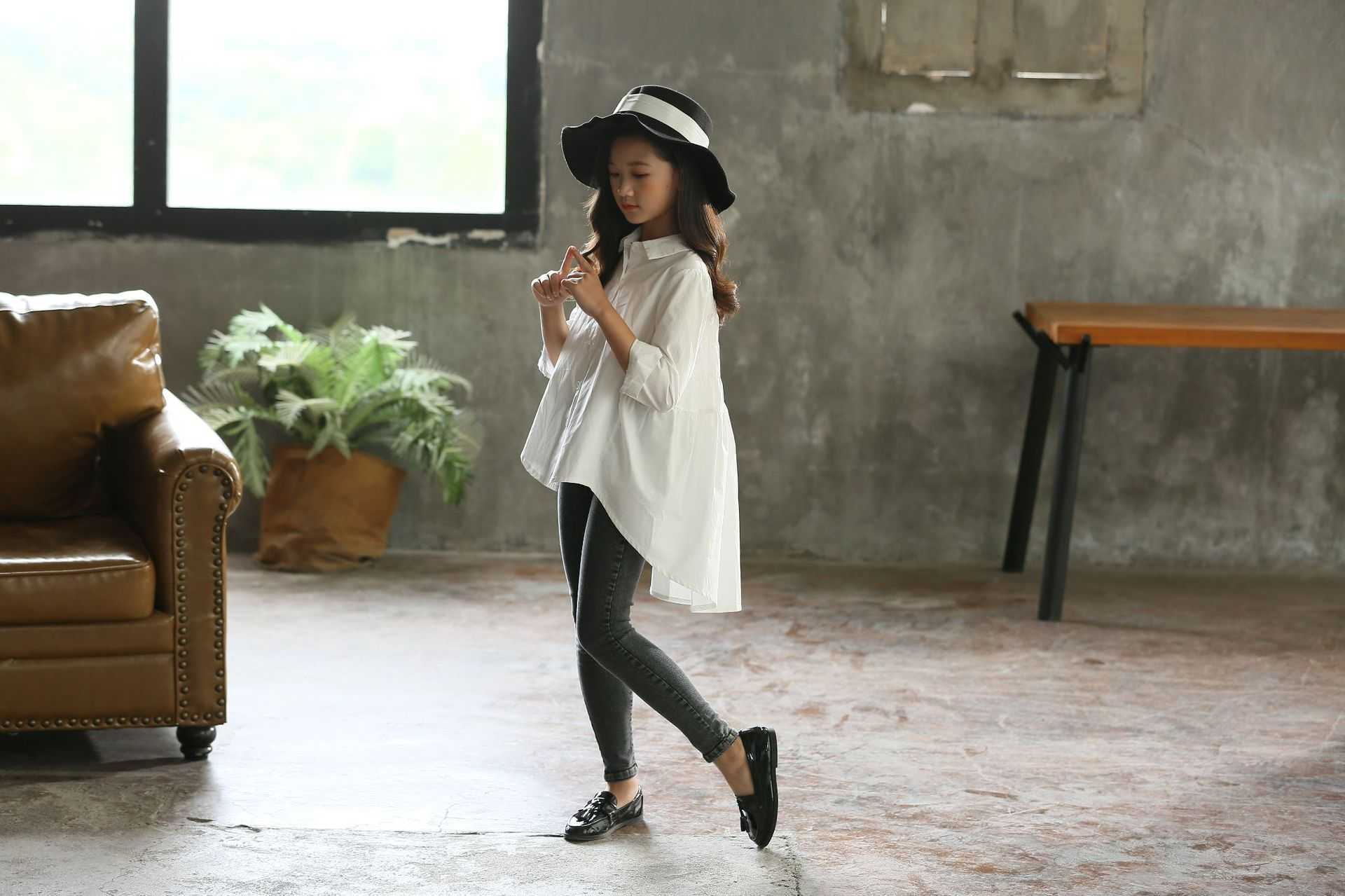 Girls' Big Kids Loose Fashionable Tops Korean Style Shirts Big Kids' Swallowtails - Image 5